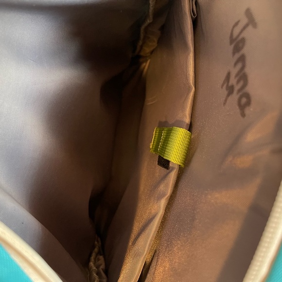 Eddie Bauer full-size backpack with padded back support and straps. - Picture 5 of 6